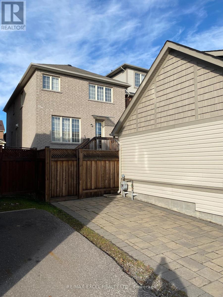 15 Duncan Road, Markham, Ontario  L6B 0T5 - Photo 4 - N12696552