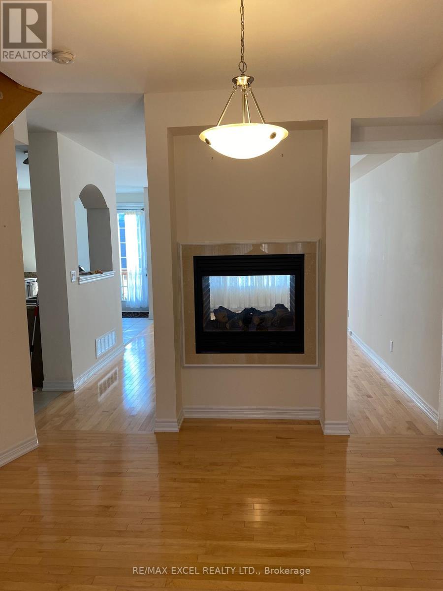 15 Duncan Road, Markham, Ontario  L6B 0T5 - Photo 7 - N12696552