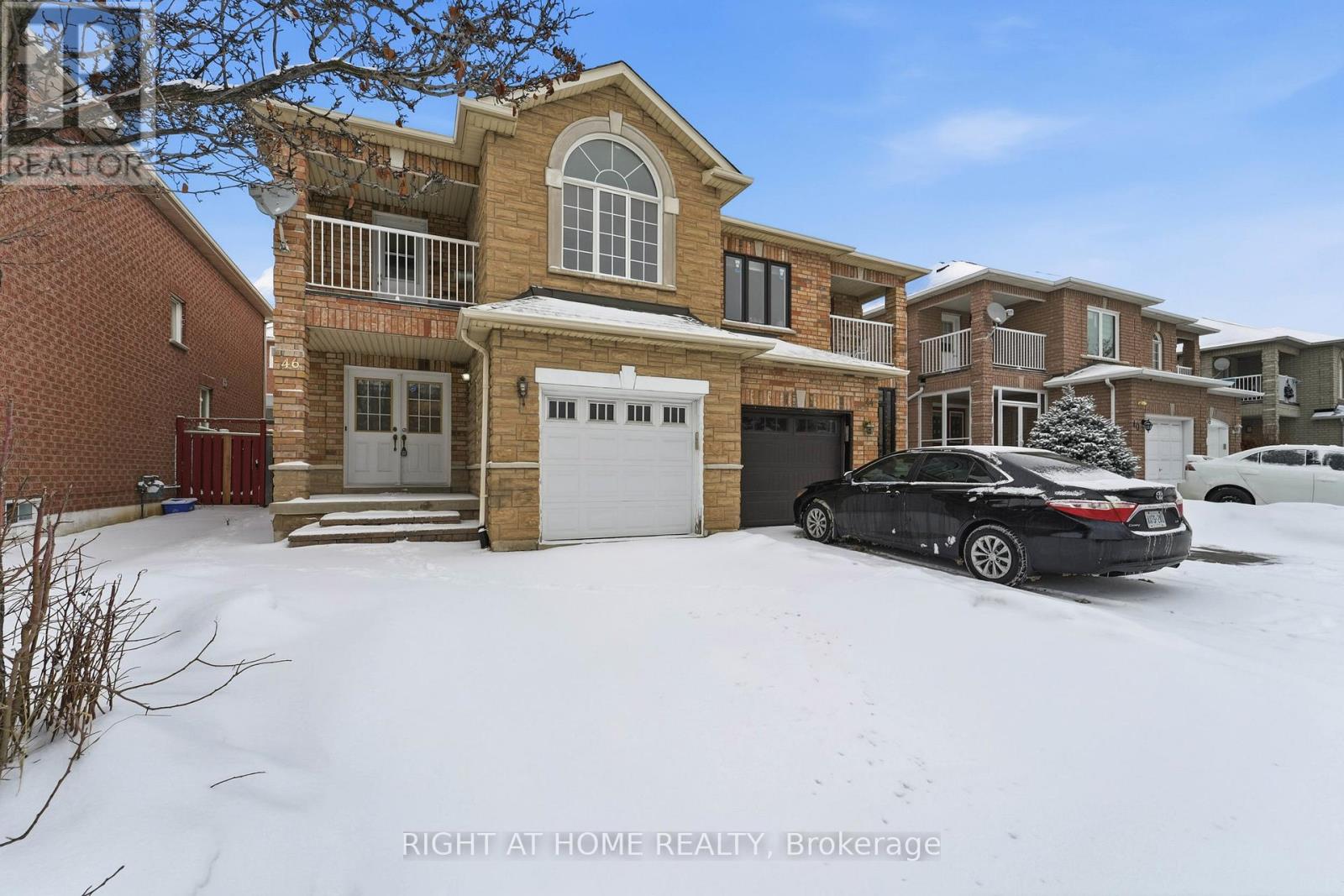 46 Fieldstone Drive, Vaughan, Ontario  L4L 9H5 - Photo 2 - N12696562