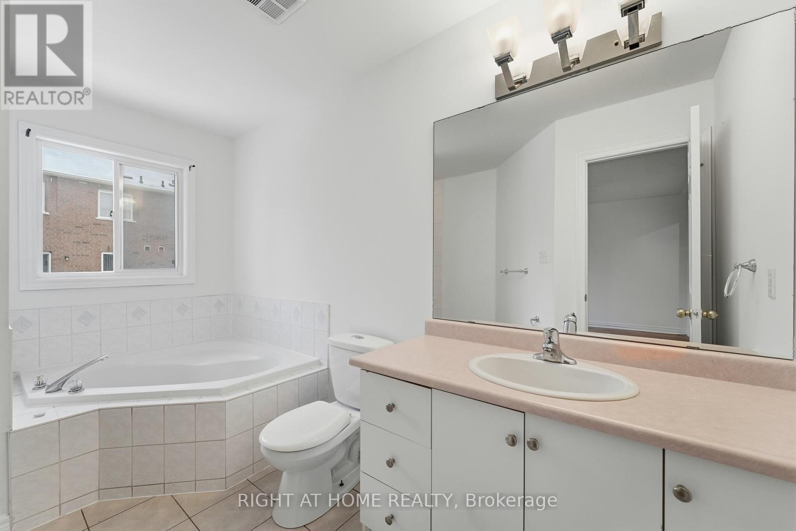 46 Fieldstone Drive, Vaughan, Ontario  L4L 9H5 - Photo 26 - N12696562