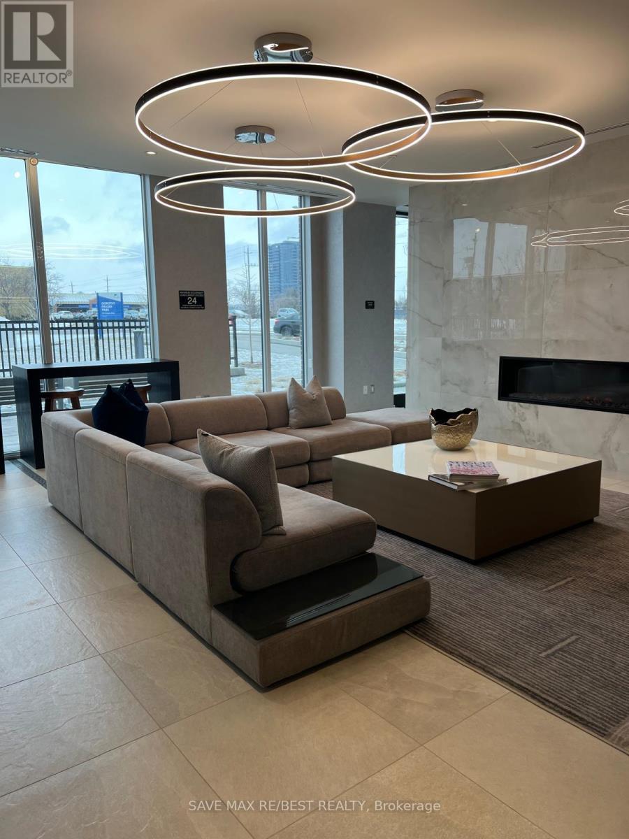 808 - 185 Deerfield Road, Newmarket, Ontario  L3Y 0G7 - Photo 4 - N12696594