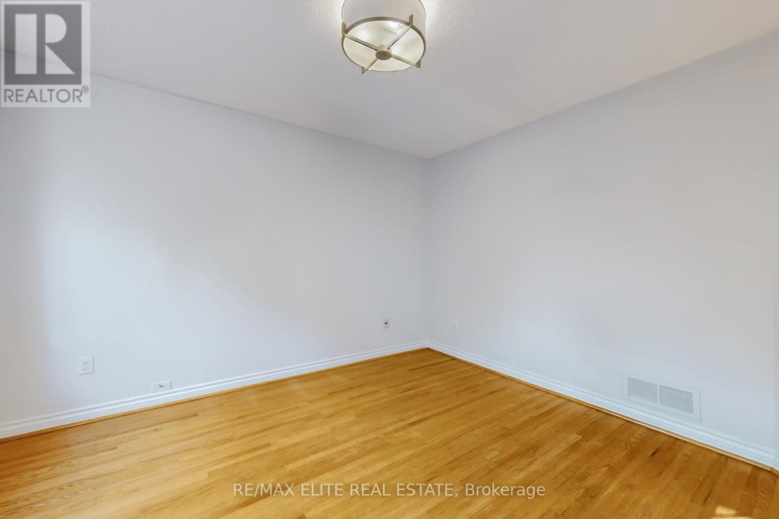 61 Beaufort Hills Road, Richmond Hill, Ontario  L4E 2N3 - Photo 19 - N12696626