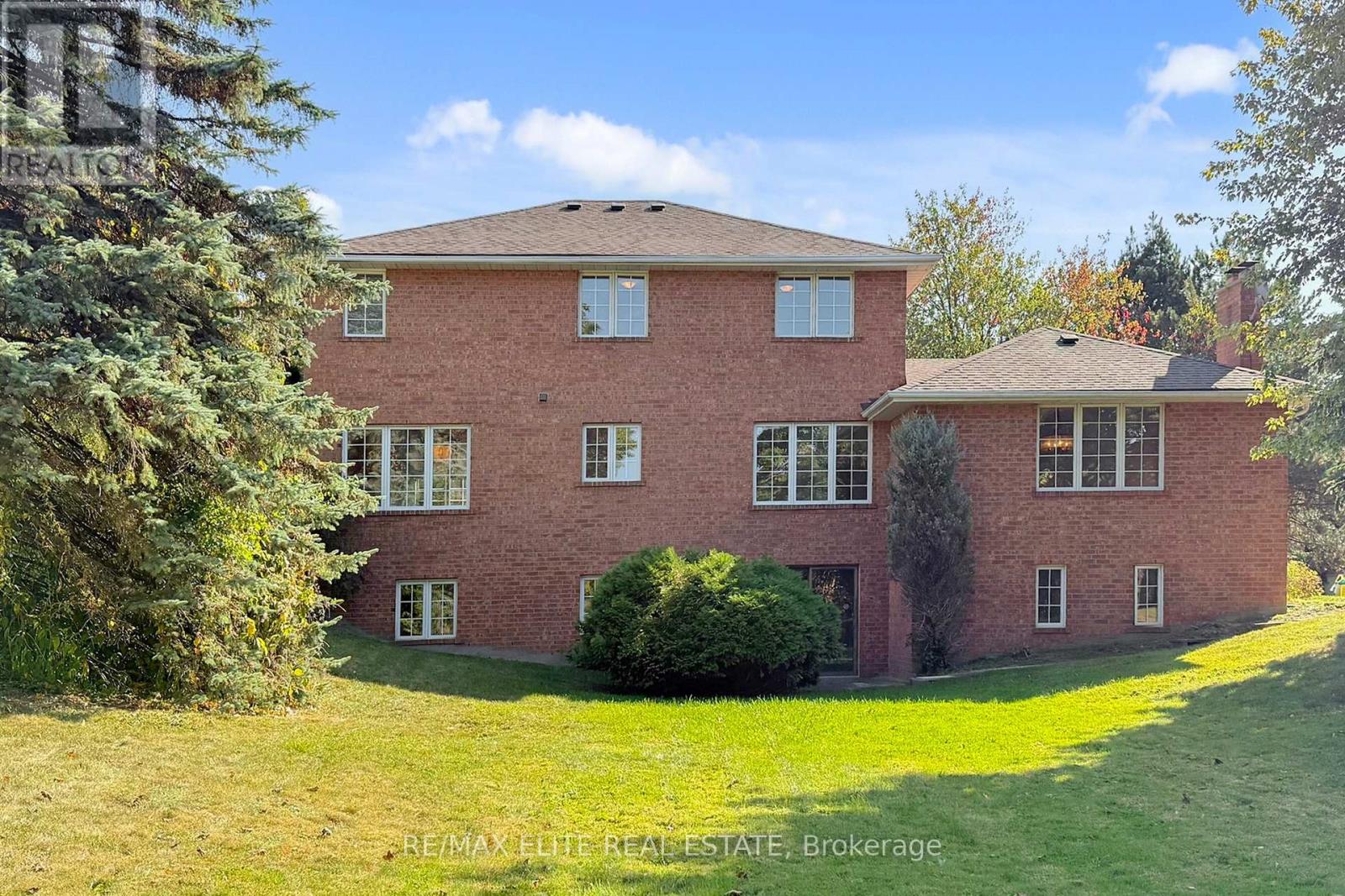 61 Beaufort Hills Road, Richmond Hill, Ontario  L4E 2N3 - Photo 45 - N12696626