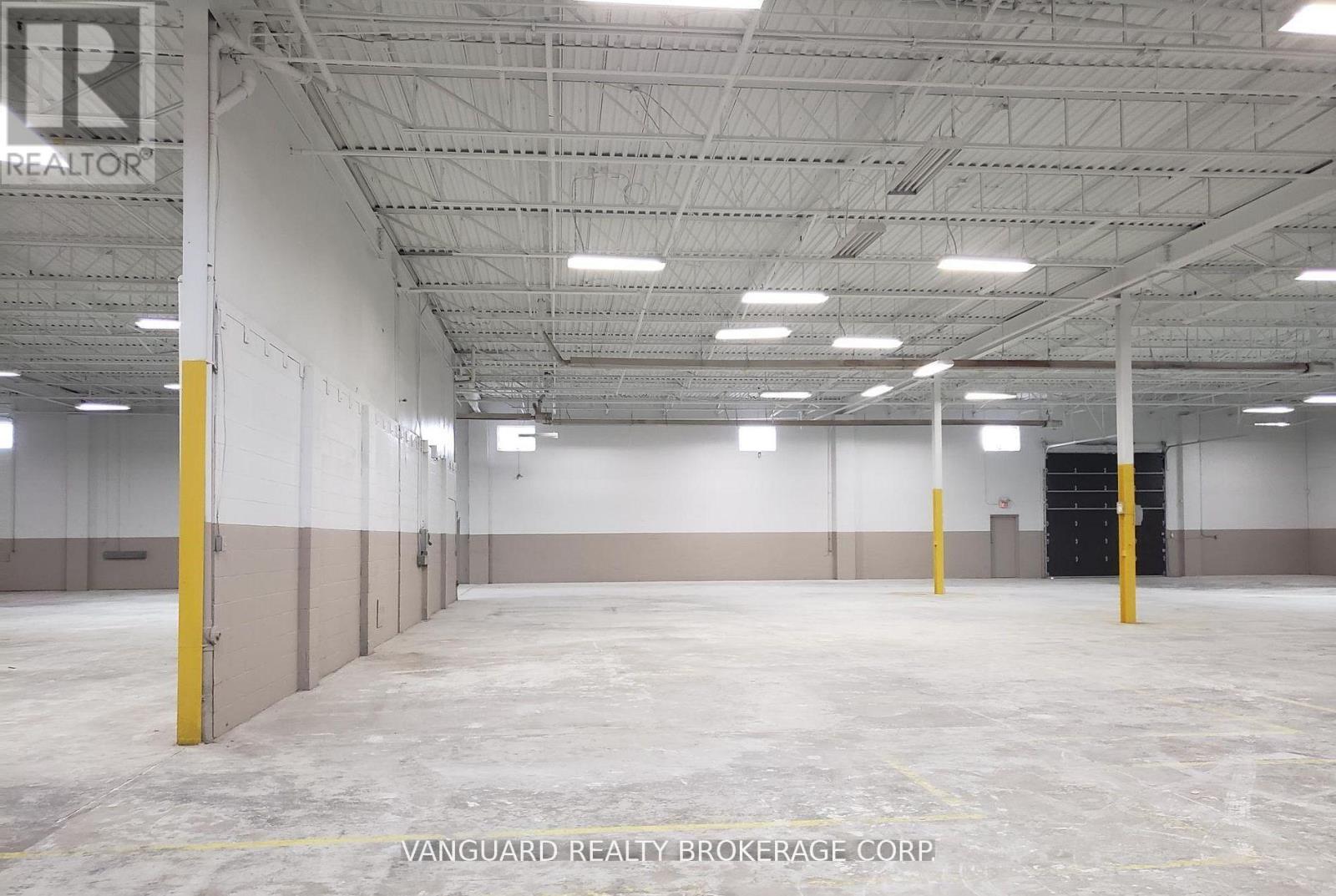 Unit A - 55 Bradwick Drive, Vaughan, Ontario  L4K 1K5 - Photo 4 - N12696688