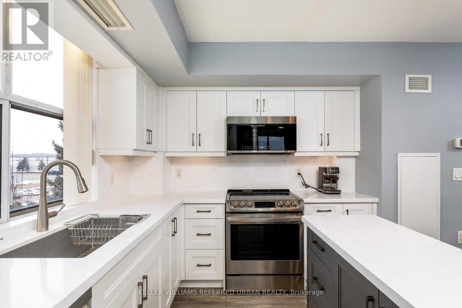 317 - 2500 Rutherford Road, Vaughan, Ontario  L4K 5N7 - Photo 3 - N12696698