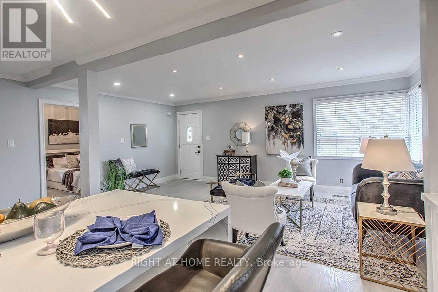 Main - 254 Andrew Street, Newmarket, Ontario  L3Y 1H2 - Photo 4 - N12696732