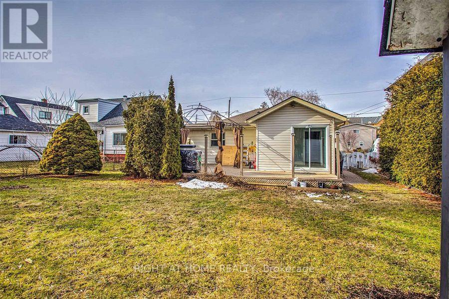 254 Andrew Street, Newmarket, Ontario  L3Y 1H2 - Photo 24 - N12696796