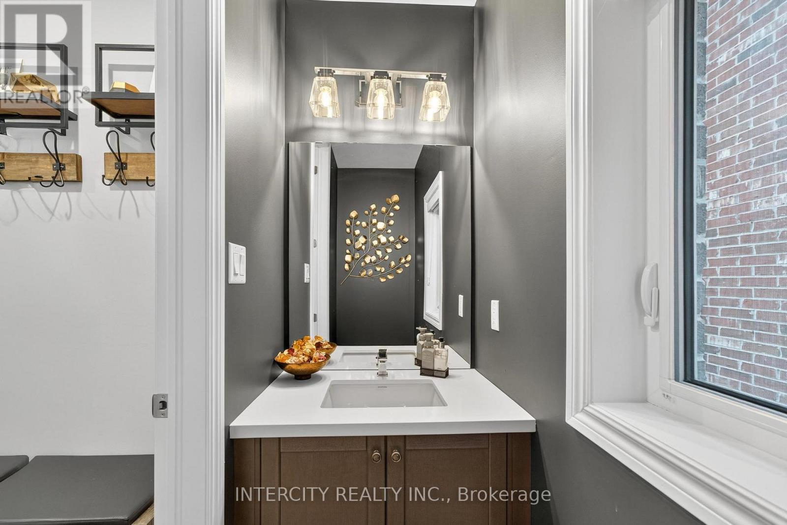 14 Great Heron Court, King, Ontario  L7B 0P4 - Photo 7 - N12696800