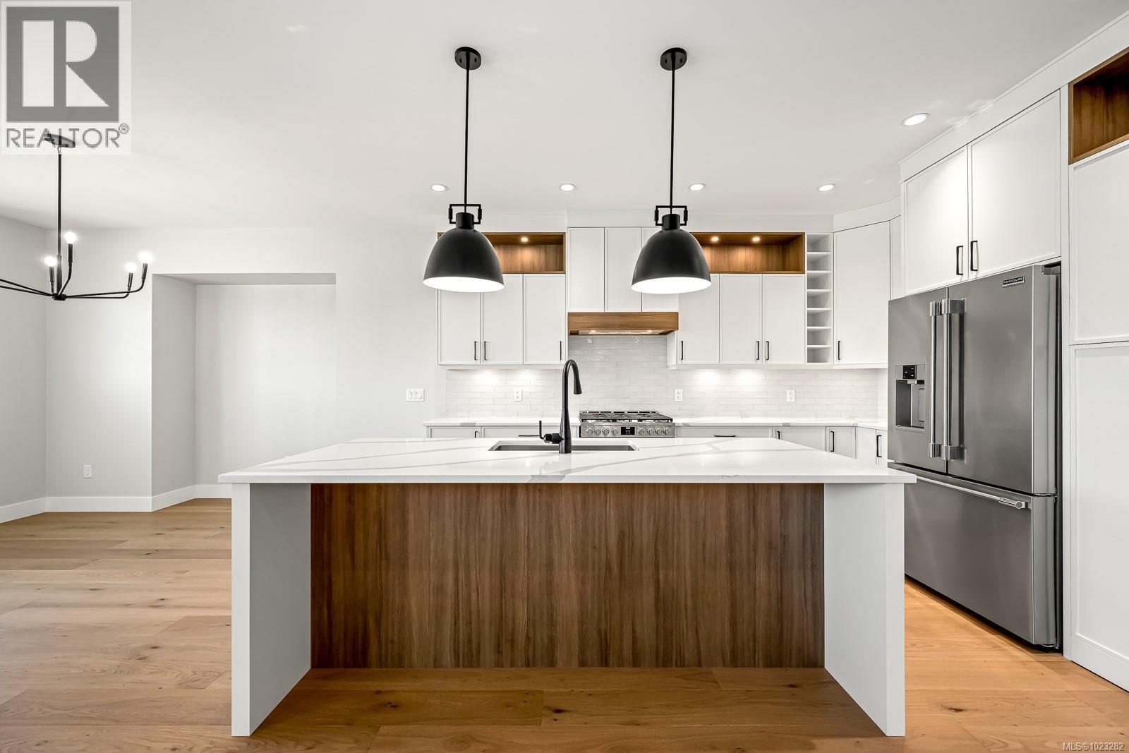 3280 Marygrove Pl, Courtenay, British Columbia  V9N 0E7 - Photo 2 - 1023282