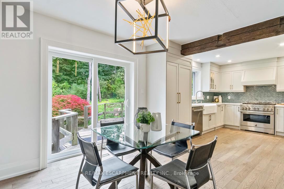 1294 Gatehouse Drive, Mississauga, Ontario  L5H 1A5 - Photo 13 - W12696564