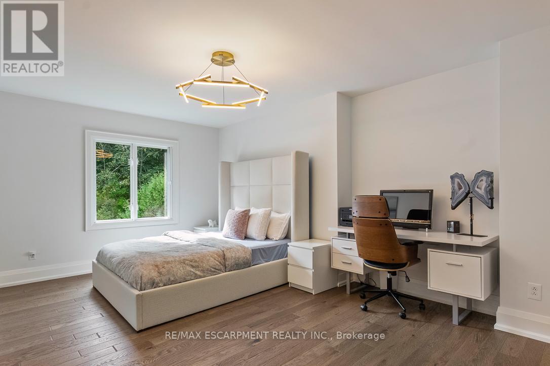 1294 Gatehouse Drive, Mississauga, Ontario  L5H 1A5 - Photo 29 - W12696564