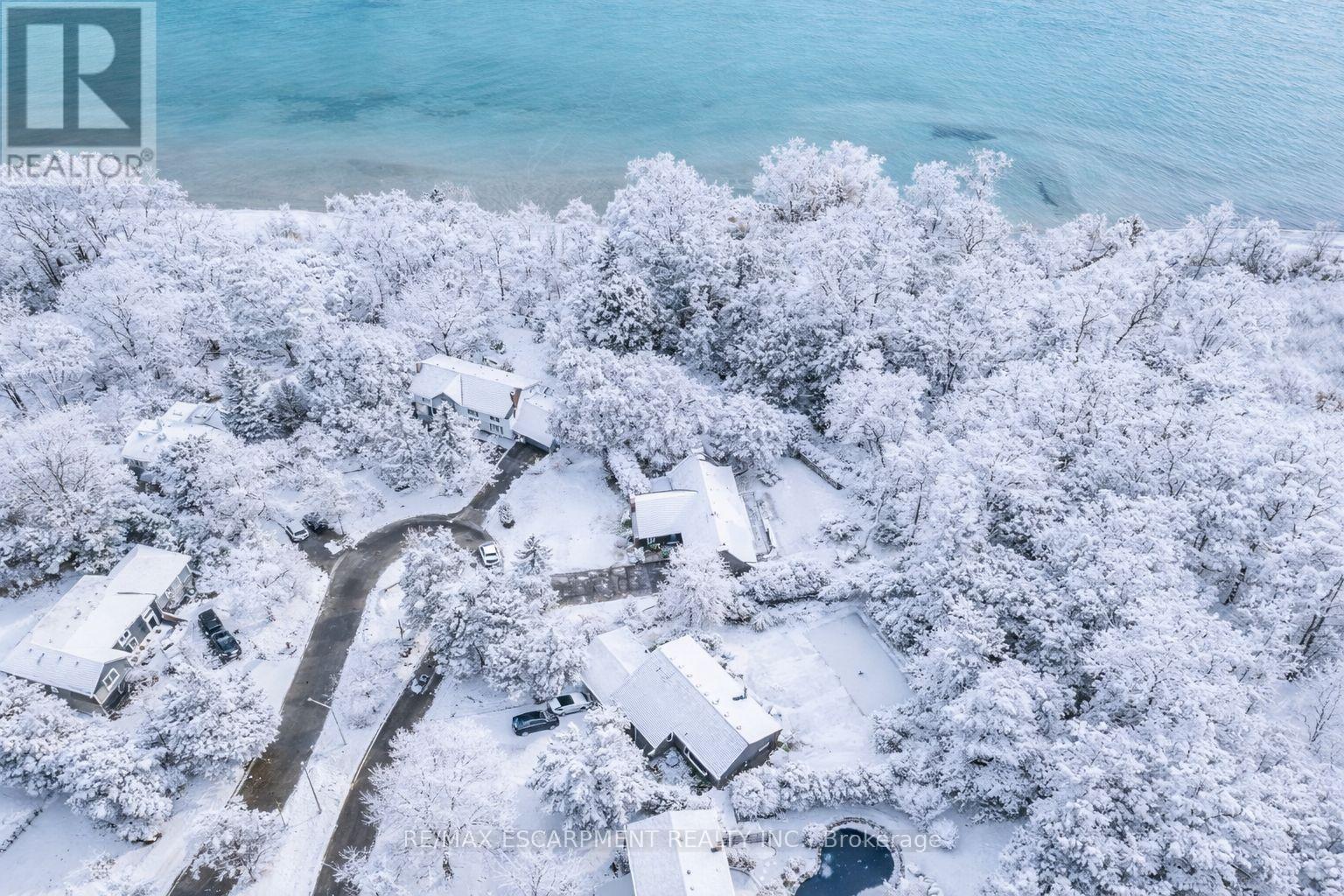 1294 Gatehouse Drive, Mississauga, Ontario  L5H 1A5 - Photo 3 - W12696564