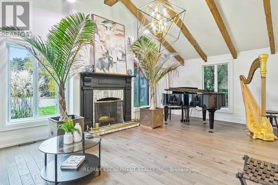 1294 Gatehouse Drive, Mississauga, Ontario  L5H 1A5 - Photo 8 - W12696564