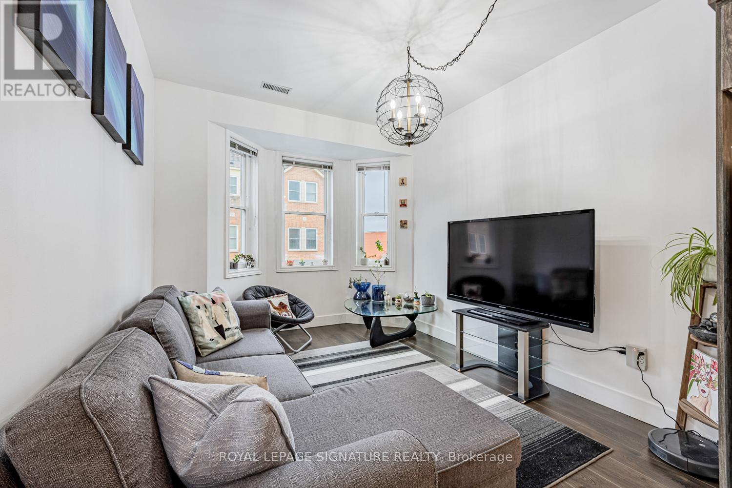 121 - 760 Lawrence Avenue W, Toronto, Ontario  M6A 3E7 - Photo 3 - W12696578