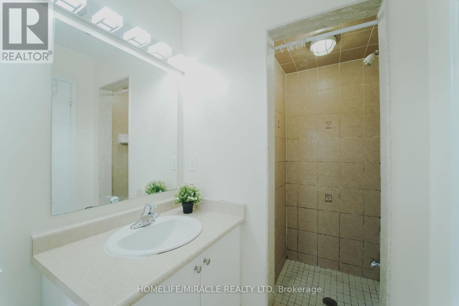 85 Autumn Boulevard, Brampton, Ontario  L6T 2W1 - Photo 17 - W12696624