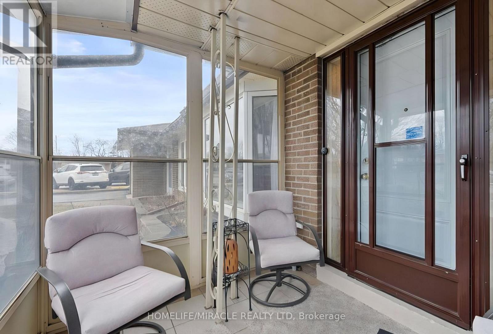 85 Autumn Boulevard, Brampton, Ontario  L6T 2W1 - Photo 2 - W12696624