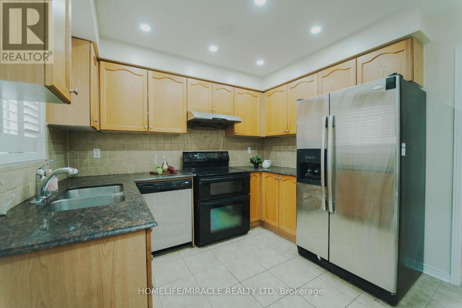 85 Autumn Boulevard, Brampton, Ontario  L6T 2W1 - Photo 27 - W12696624