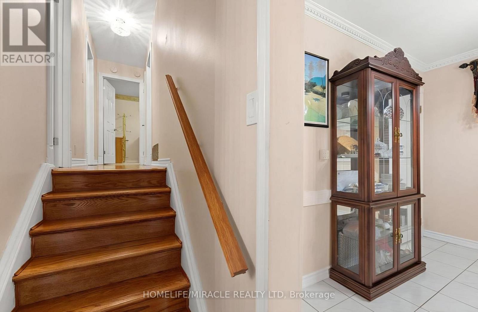 85 Autumn Boulevard, Brampton, Ontario  L6T 2W1 - Photo 4 - W12696624