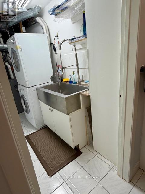 4 Foxchase Drive, Caledon, Ontario  L7E 1H7 - Photo 11 - W12696644