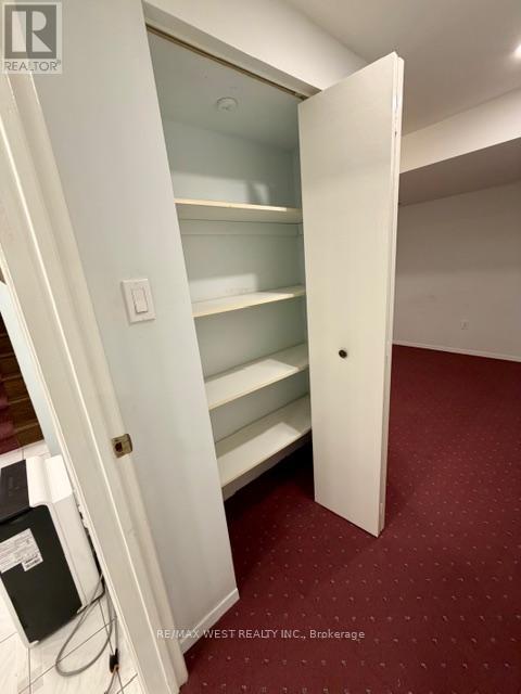 4 Foxchase Drive, Caledon, Ontario  L7E 1H7 - Photo 5 - W12696644