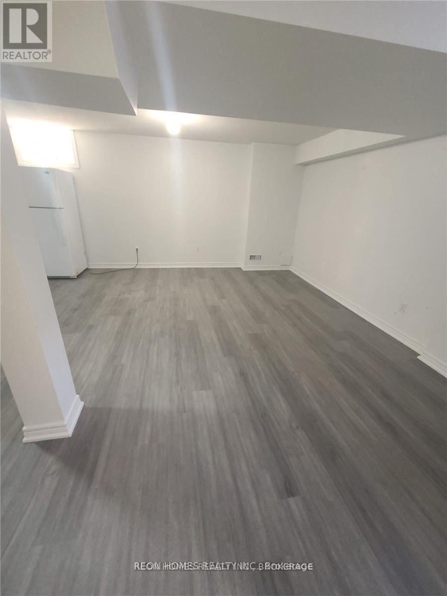 (Bsmt) - 388 Sunny Meadow Boulevard, Brampton, Ontario  L6R 0N9 - Photo 7 - W12696674