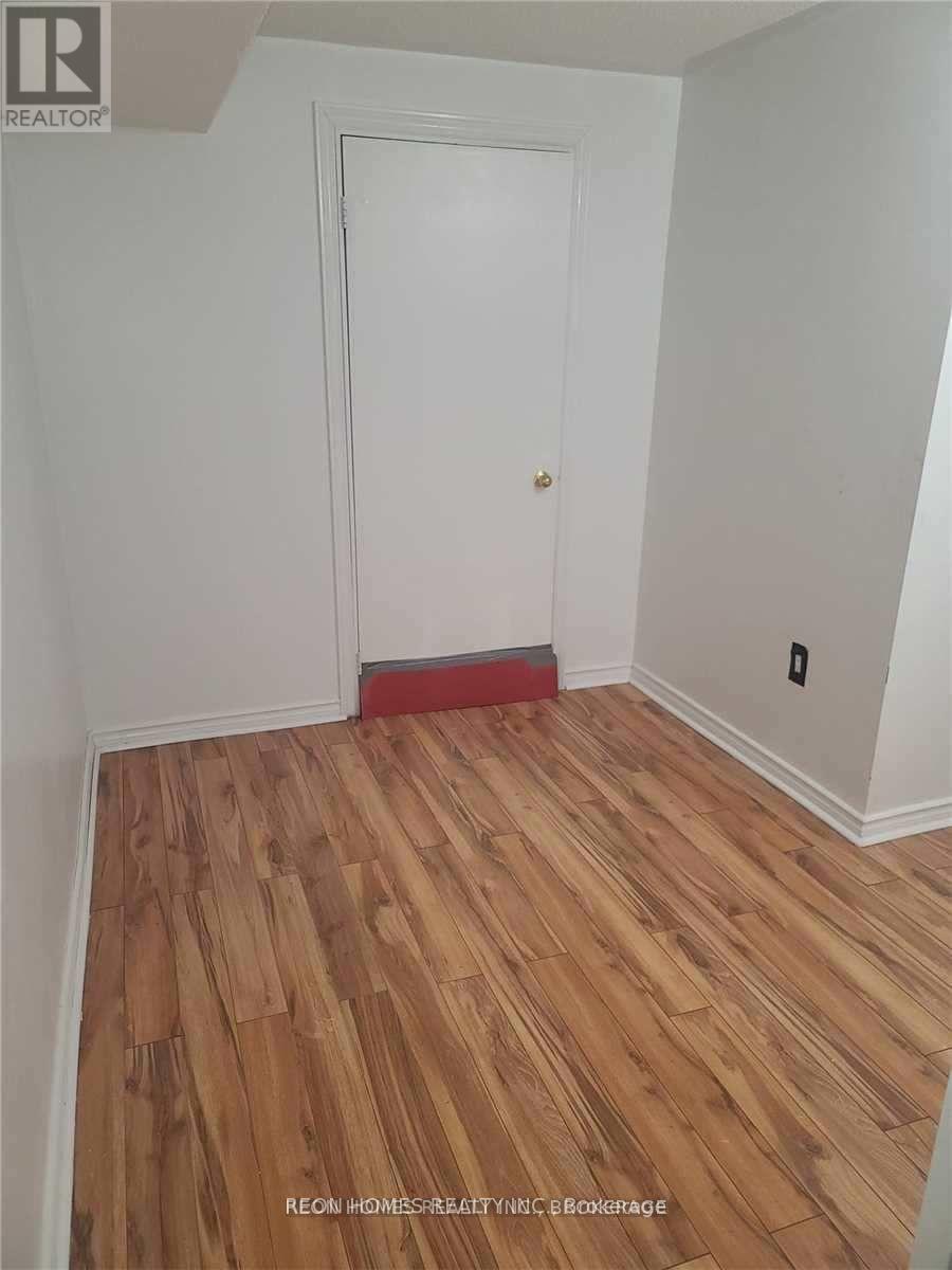 (Bsmt) - 388 Sunny Meadow Boulevard, Brampton, Ontario  L6R 0N9 - Photo 8 - W12696674