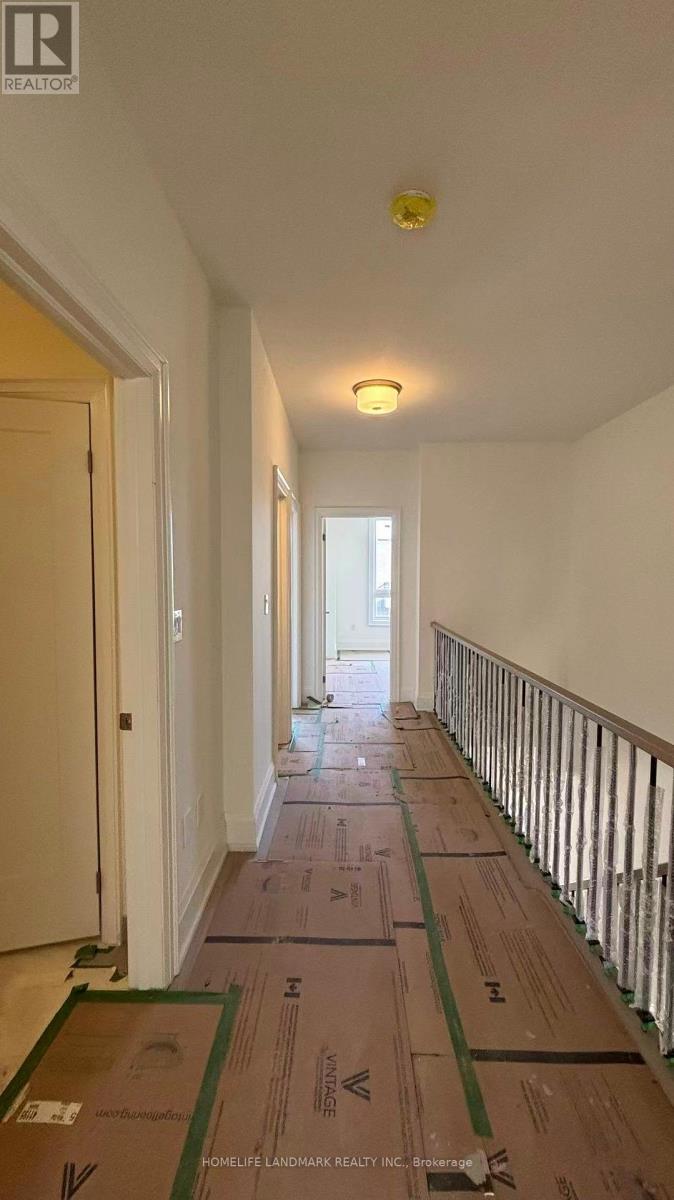 3316 Taha Gardens, Oakville, Ontario  L6M 4K1 - Photo 10 - W12696728