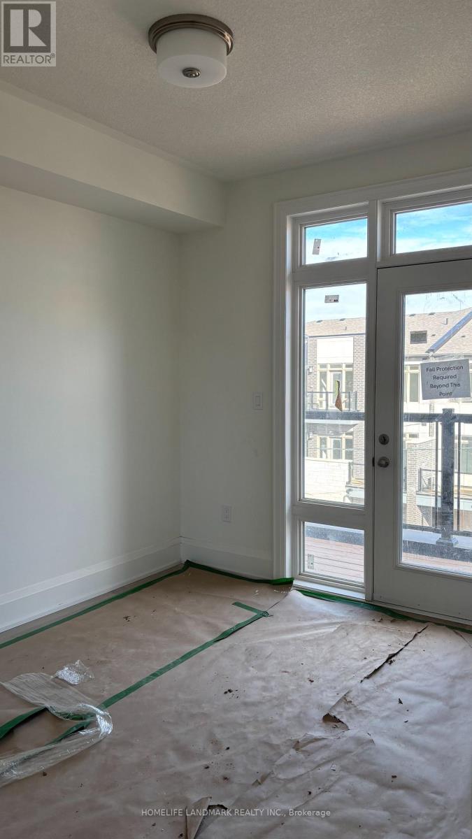 3316 Taha Gardens, Oakville, Ontario  L6M 4K1 - Photo 15 - W12696728