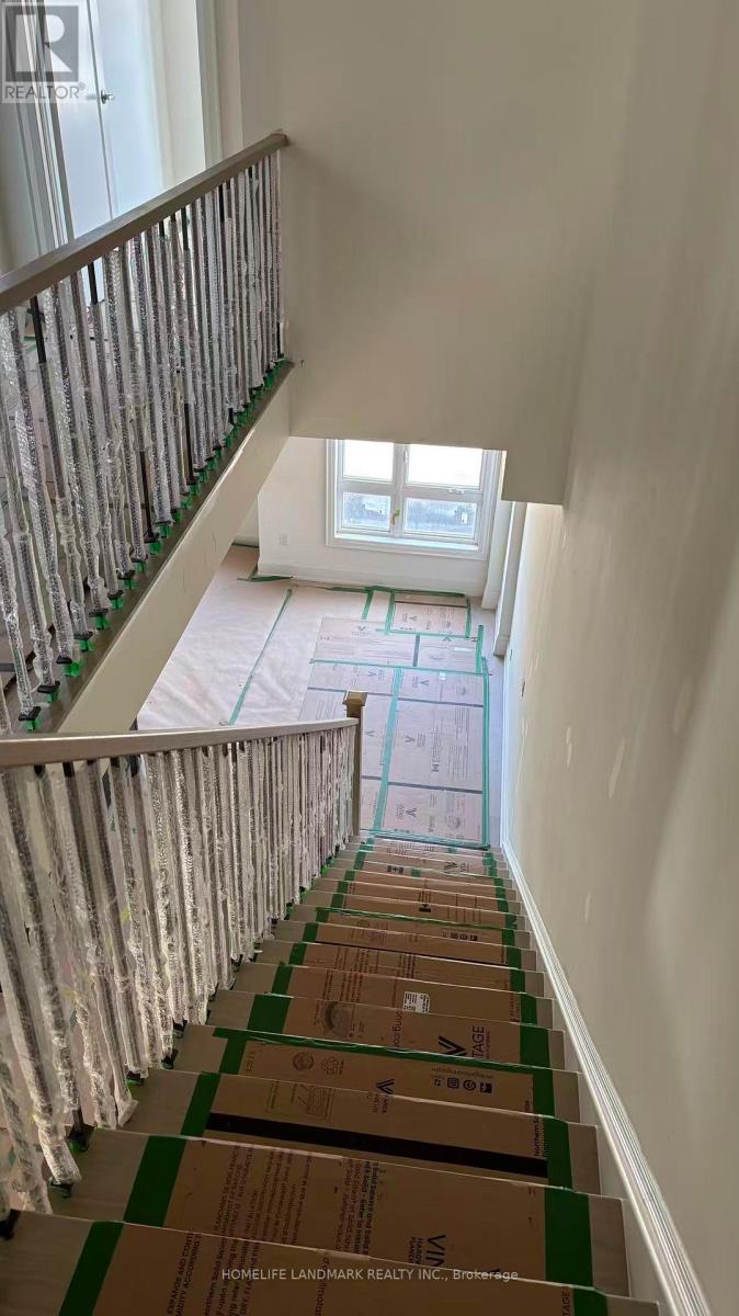 3316 Taha Gardens, Oakville, Ontario  L6M 4K1 - Photo 17 - W12696728