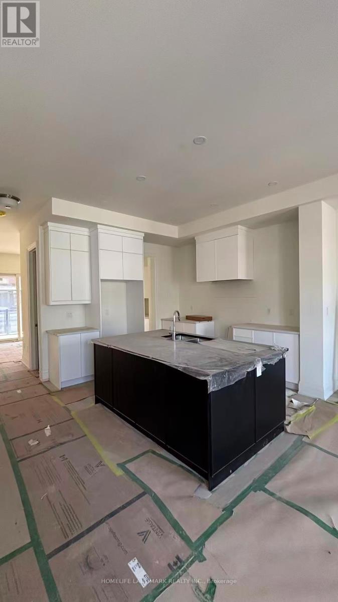 3316 Taha Gardens, Oakville, Ontario  L6M 4K1 - Photo 3 - W12696728