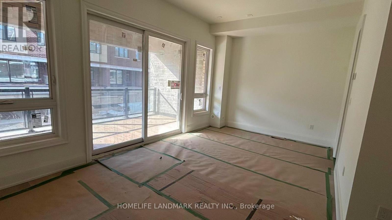 3316 Taha Gardens, Oakville, Ontario  L6M 4K1 - Photo 6 - W12696728