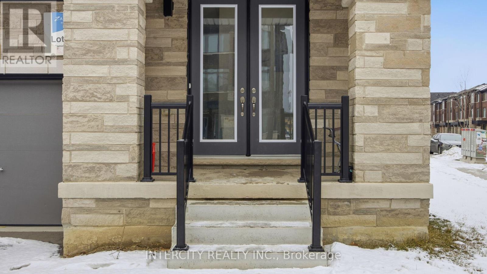 66 Camino Real Drive, Caledon, Ontario  L7C 4L9 - Photo 2 - W12696746