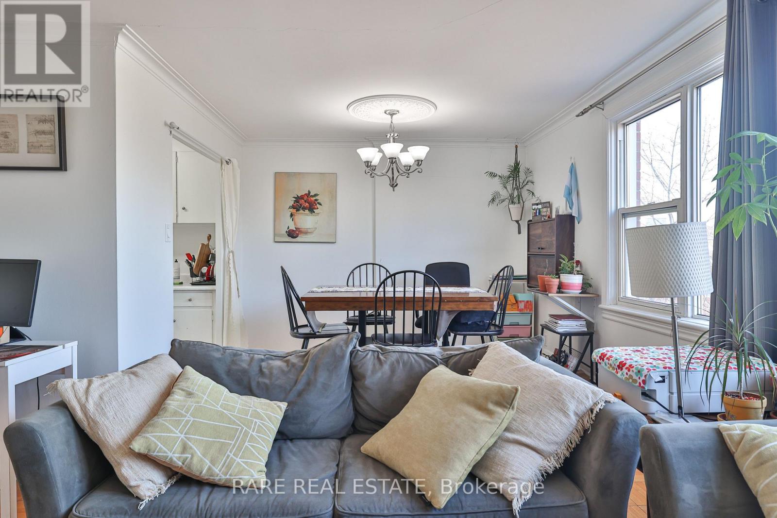 405 - 2052 Courtland Drive, Burlington, Ontario  L7R 1R8 - Photo 9 - W12696780