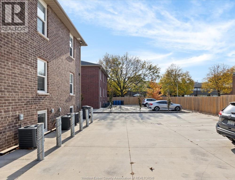 3340 Bloomfield Unit# 1, Windsor, Ontario N9C 1R3 - Photo 8 - 26001115