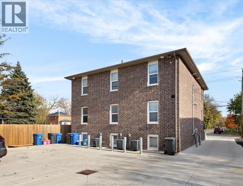 3340 Bloomfield Unit# 1, Windsor, Ontario N9C 1R3 - Photo 9 - 26001114