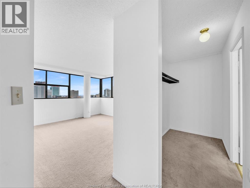 515 Riverside Drive West Unit# 1403, Windsor, Ontario N9A 7C3 - Photo 14 - 26000920