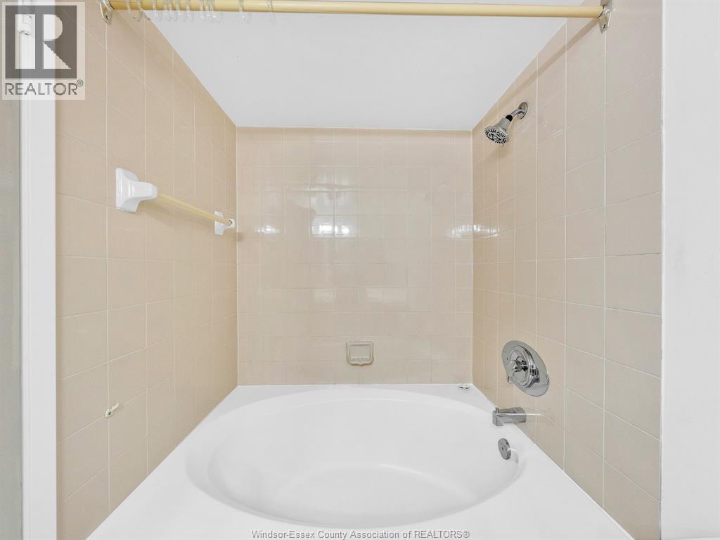 515 Riverside Drive West Unit# 1403, Windsor, Ontario N9A 7C3 - Photo 19 - 26000920