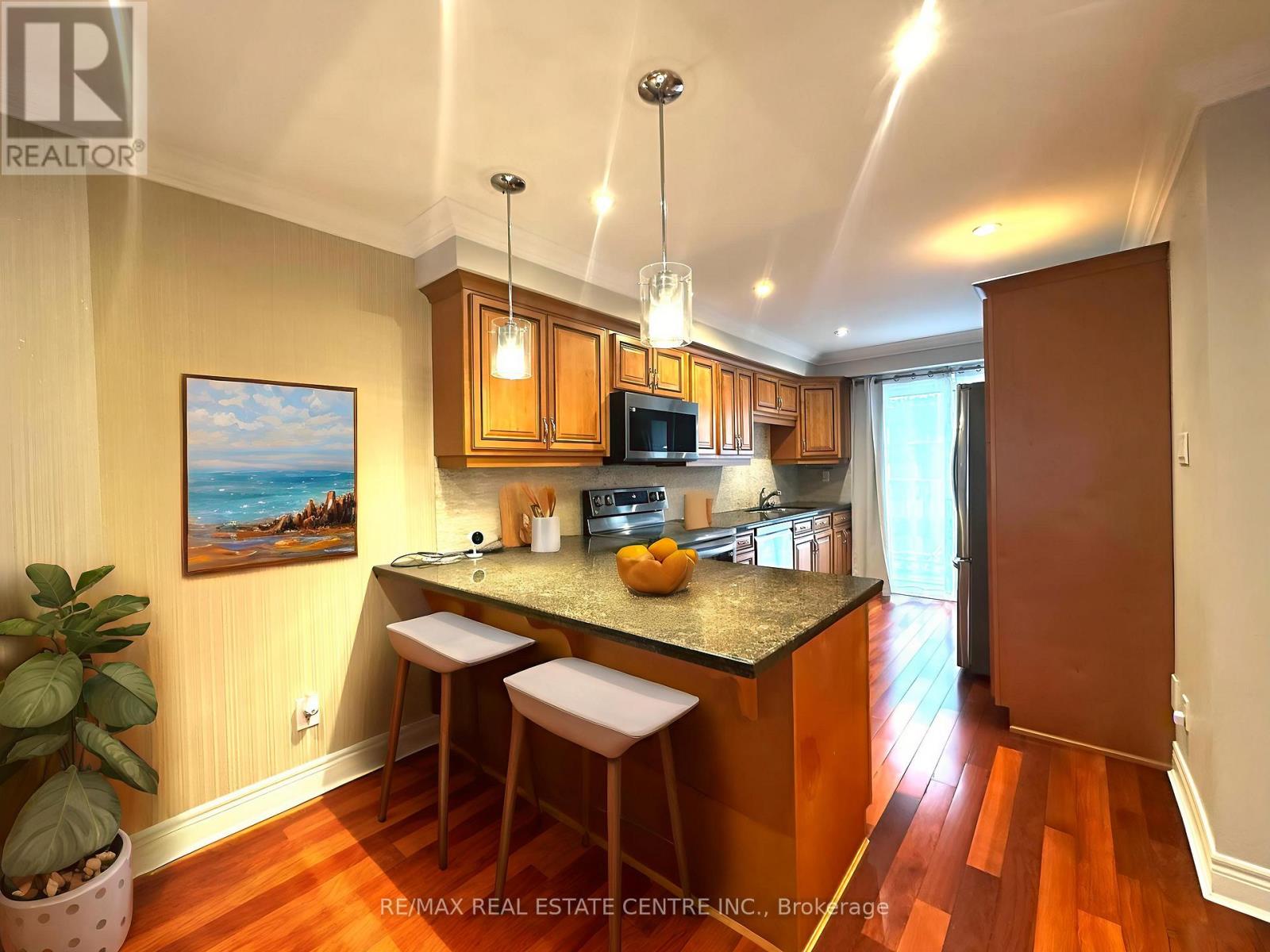 40 - 60 Hanson Road, Mississauga, Ontario  L5B 2P6 - Photo 31 - W12693738