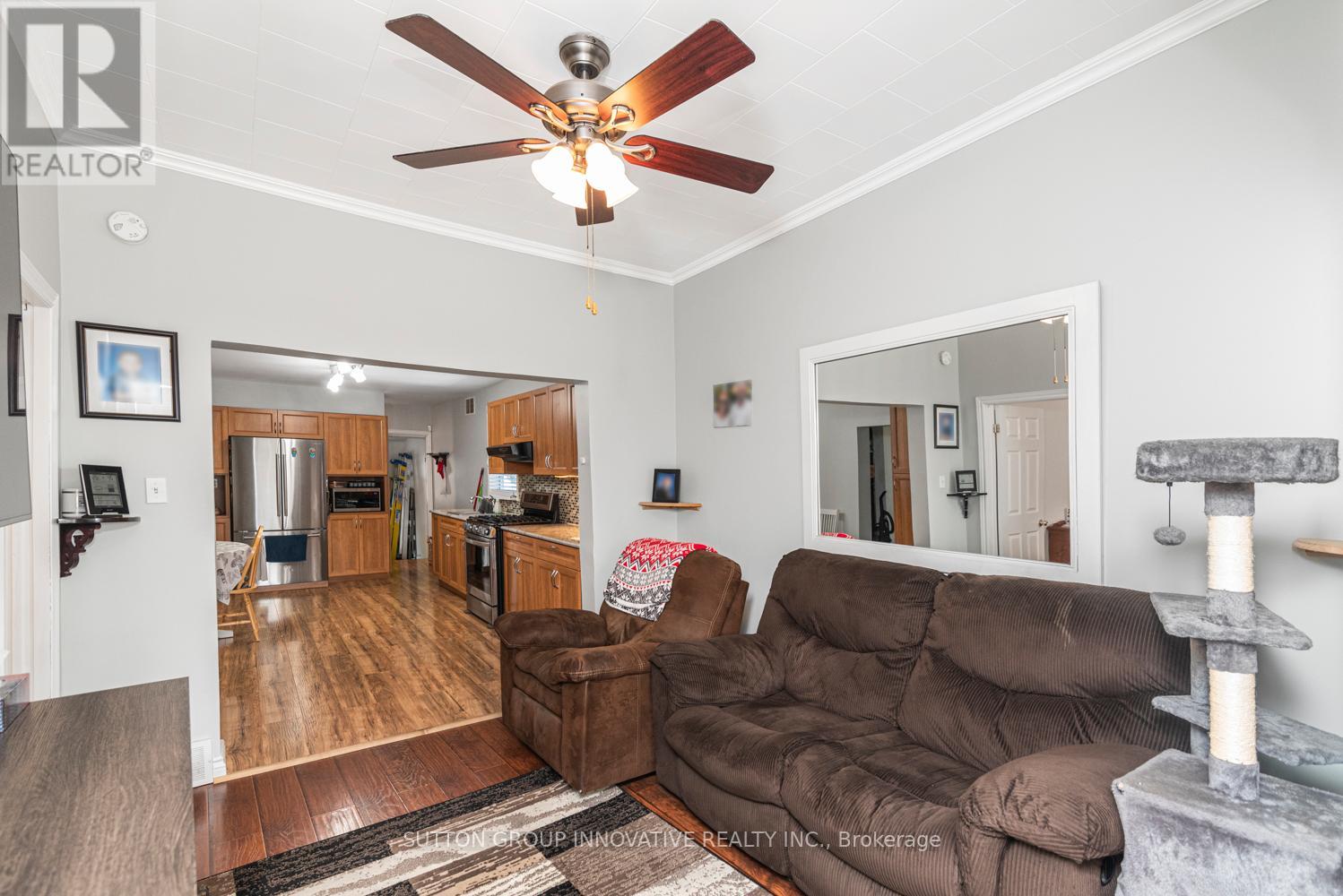 51 Beach Road, Hamilton, Ontario  L8L 3Z6 - Photo 10 - X12696630