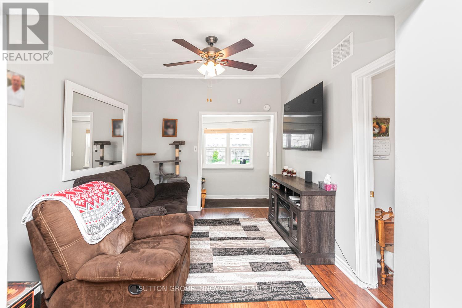 51 Beach Road, Hamilton, Ontario  L8L 3Z6 - Photo 7 - X12696630