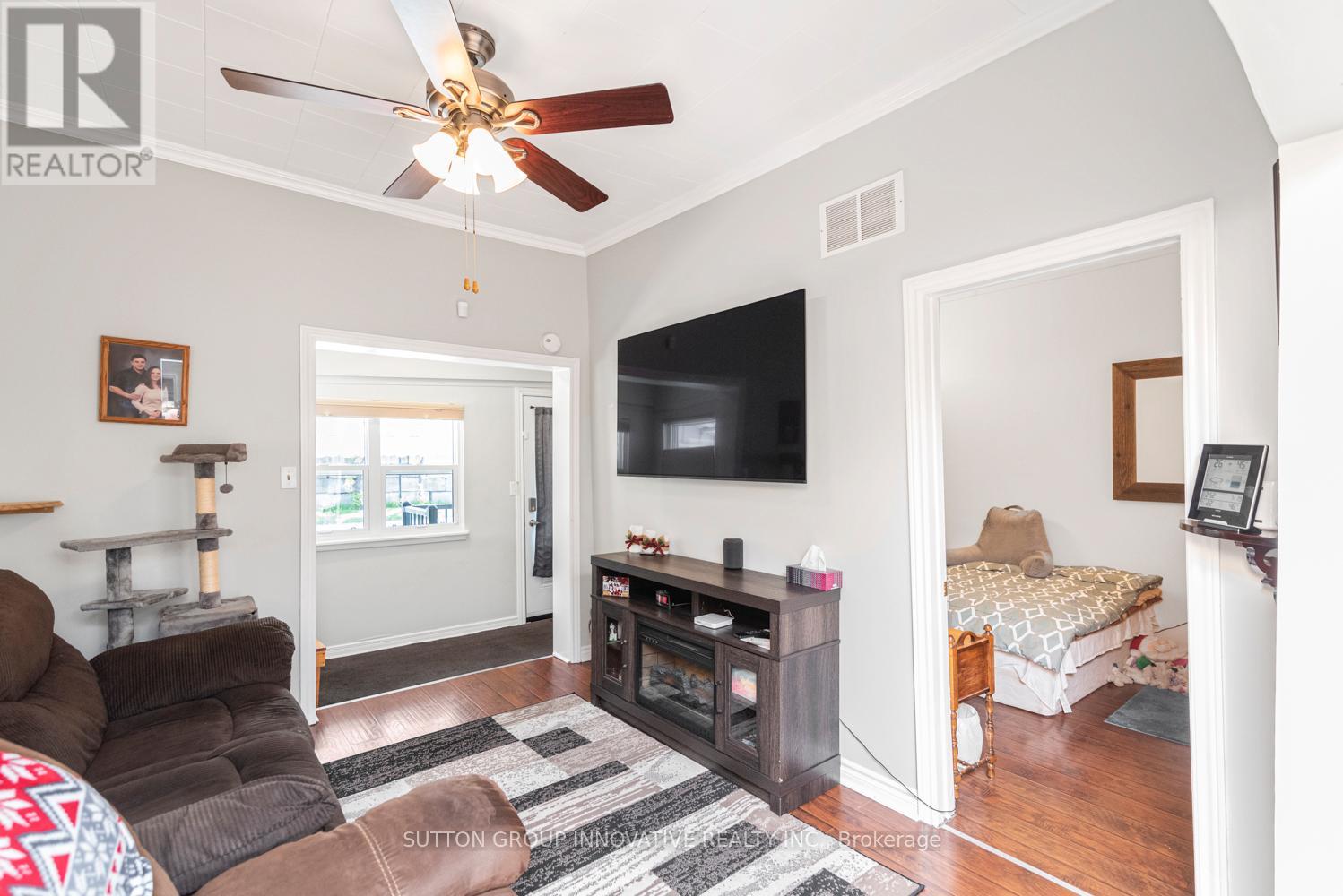 51 Beach Road, Hamilton, Ontario  L8L 3Z6 - Photo 8 - X12696630