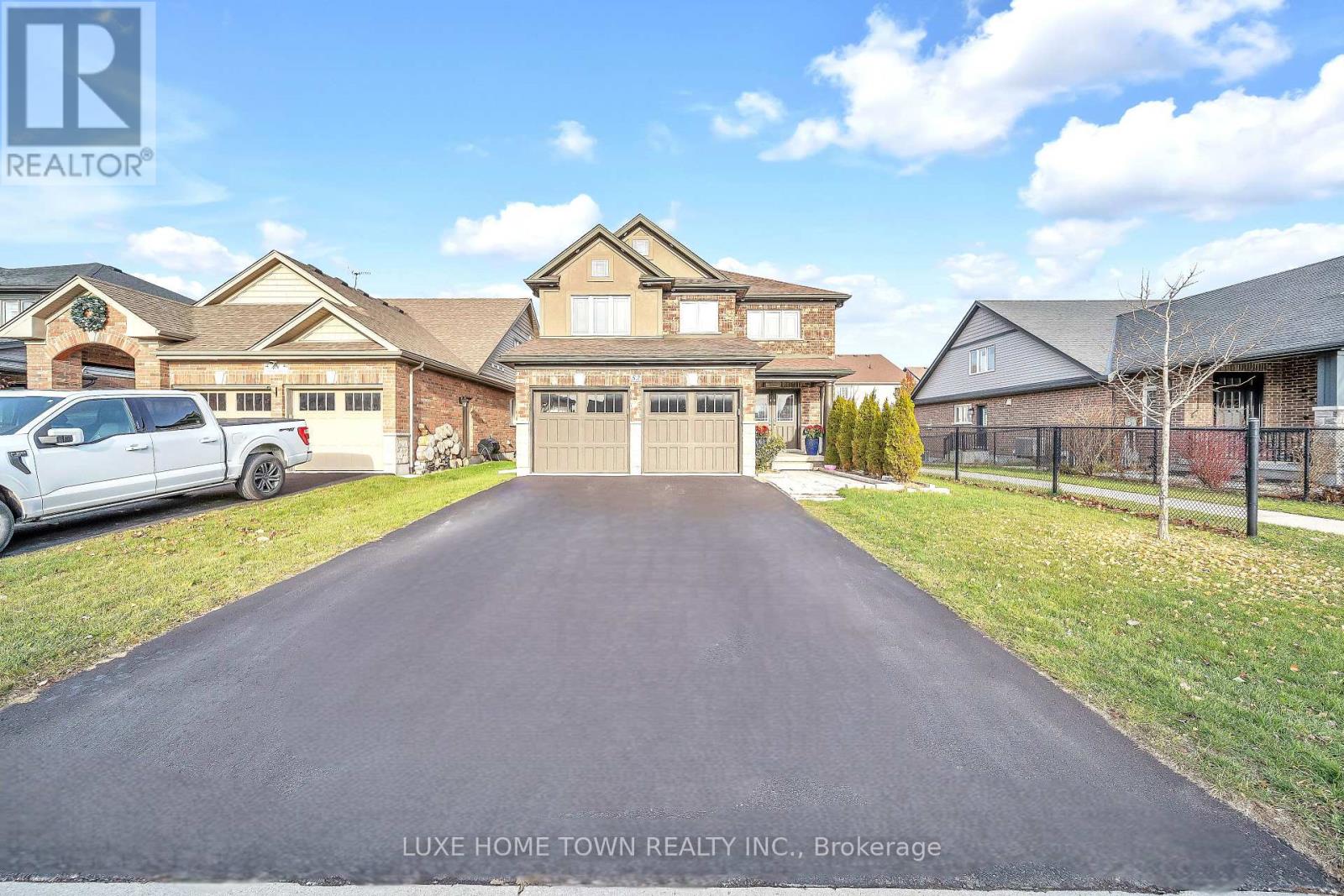 52 Riley Crescent, Centre Wellington, Ontario  N1M 0C2 - Photo 2 - X12696710