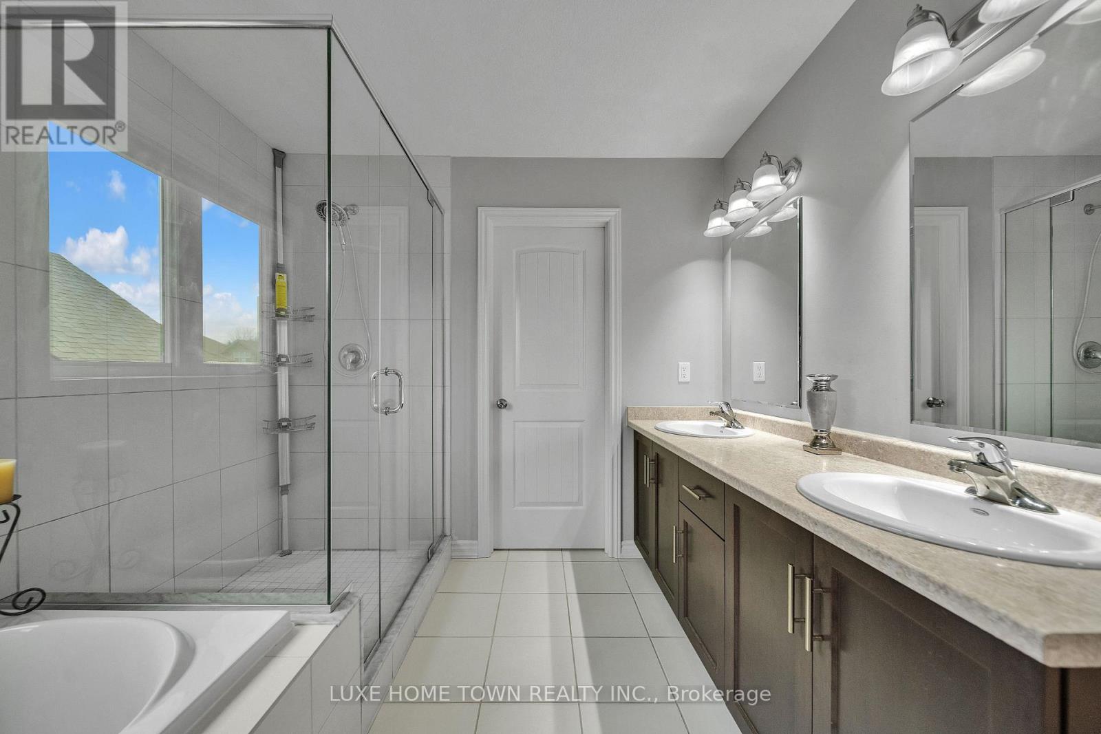 52 Riley Crescent, Centre Wellington, Ontario  N1M 0C2 - Photo 23 - X12696710