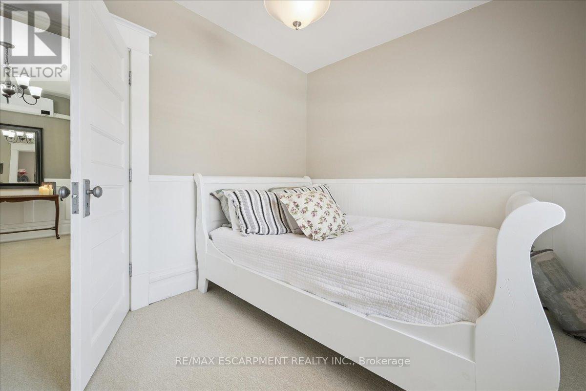 96 Ontario Street, Bracebridge, Ontario  P1L 2A2 - Photo 18 - X12696718