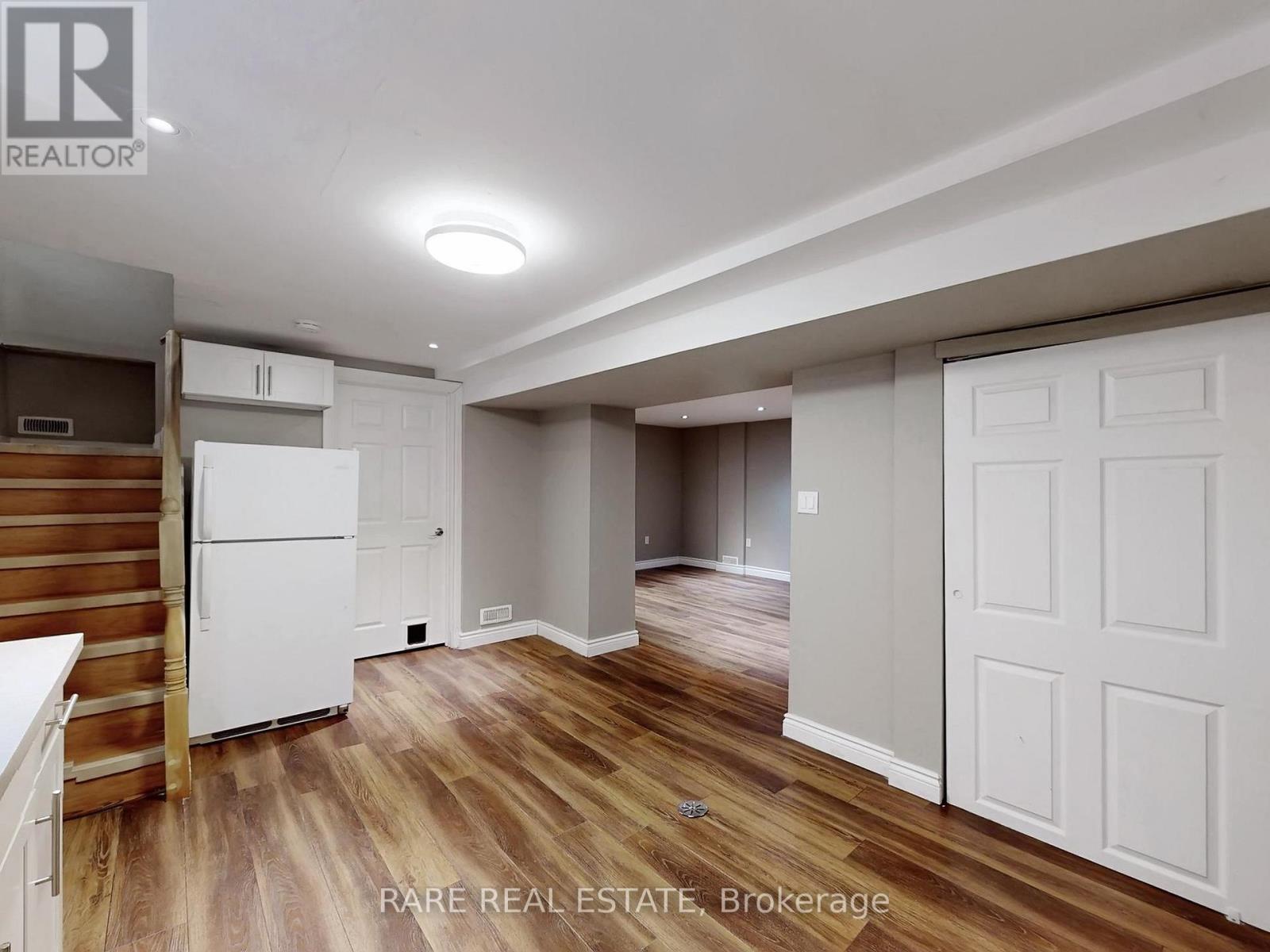 Lower - 359 East 42nd Street, Hamilton, Ontario  L8T 3A6 - Photo 14 - X12696764