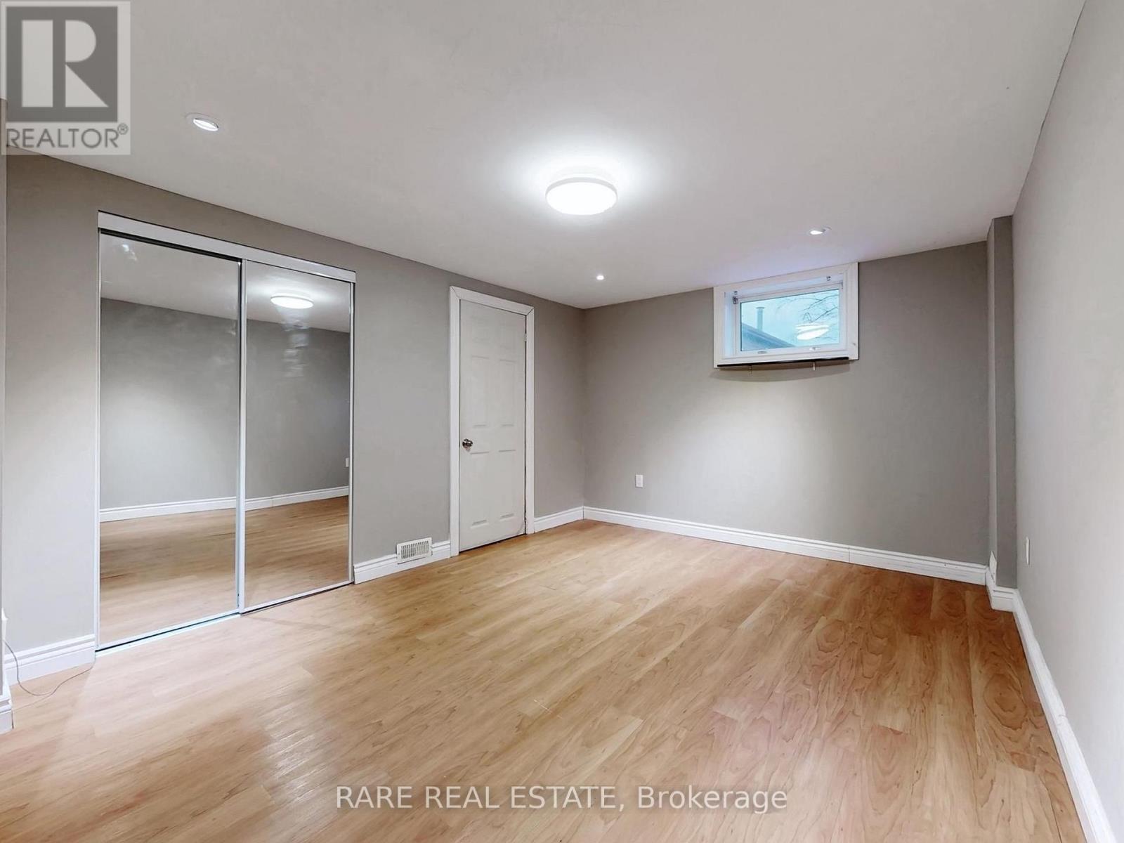 Lower - 359 East 42nd Street, Hamilton, Ontario  L8T 3A6 - Photo 17 - X12696764