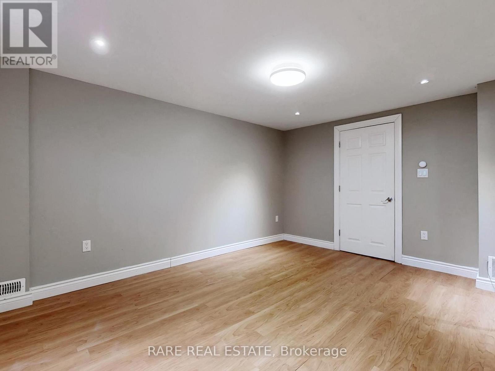 Lower - 359 East 42nd Street, Hamilton, Ontario  L8T 3A6 - Photo 19 - X12696764