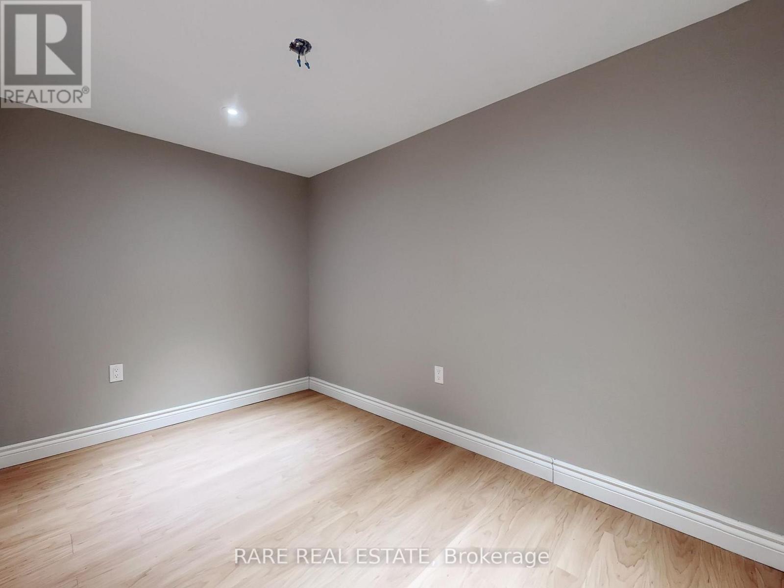 Lower - 359 East 42nd Street, Hamilton, Ontario  L8T 3A6 - Photo 20 - X12696764