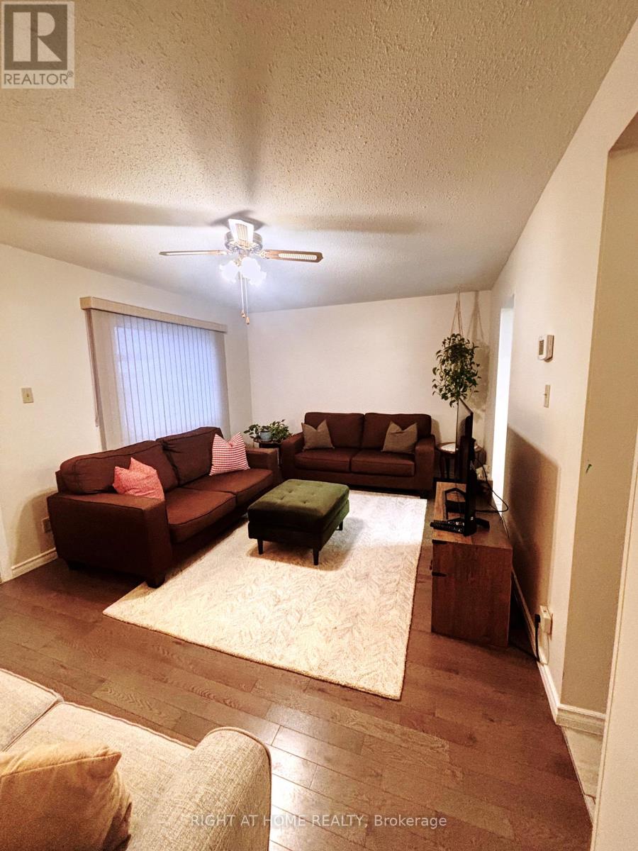 51 - 1213 Bowmount Street, Ottawa, Ontario  K1J 8T3 - Photo 5 - X12683954