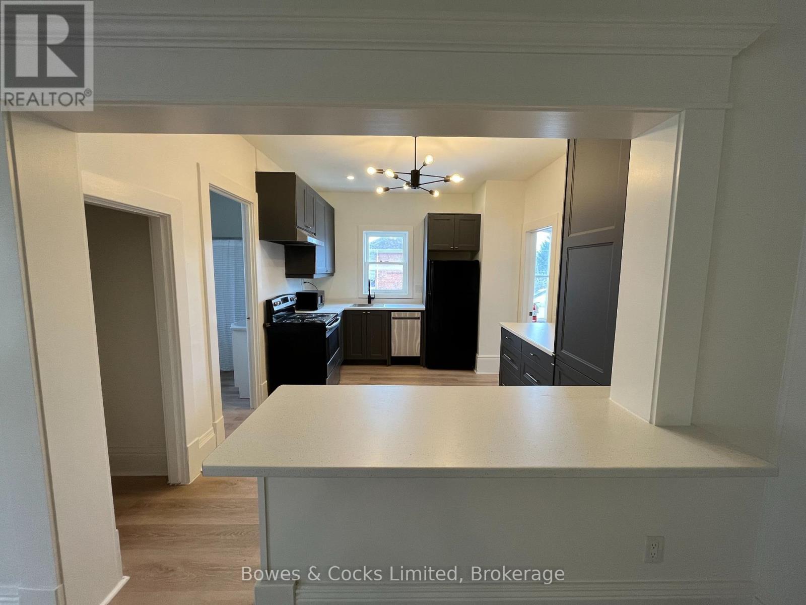 Upper - 275 Rubidge Street, Peterborough, Ontario  K9J 3P1 - Photo 6 - X12696850